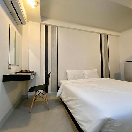 Beam House Hotel Patong Bagian luar foto