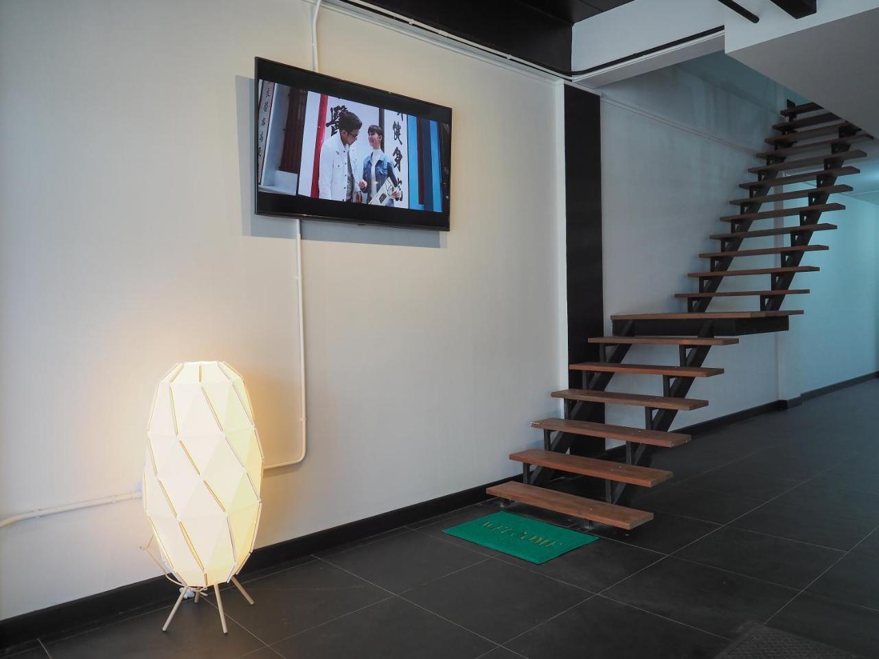 Beam House Hotel Patong Bagian luar foto