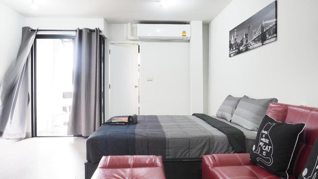 Beam House Hotel Patong Bagian luar foto