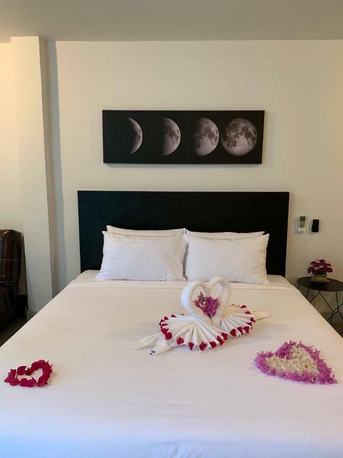 Beam House Hotel Patong Bagian luar foto